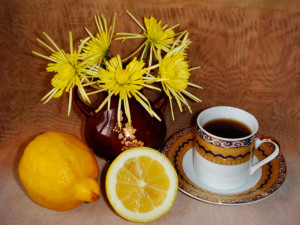 Чёрный чай с лимоном