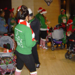 массовый забег, jingle bell run, рождественский забег, зимние спортивные мероприятия, штат Техас США, традиции Америки