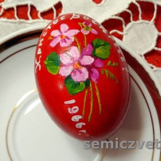 Расписное пасхальное яйцо с цветами. 1966г.